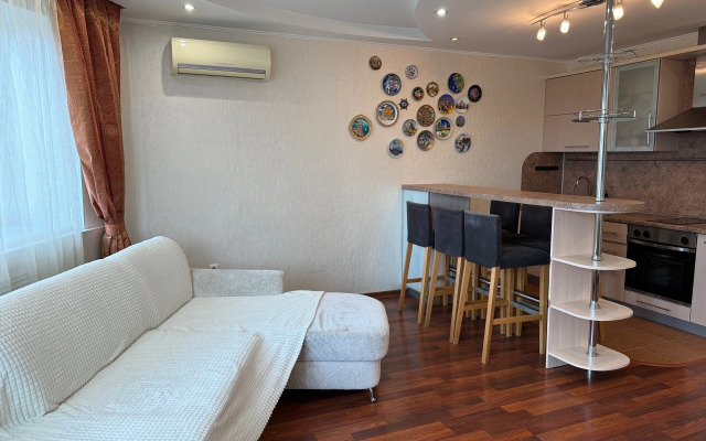 Na Ulitse Sofyi Kovalevskoy 4 Flat