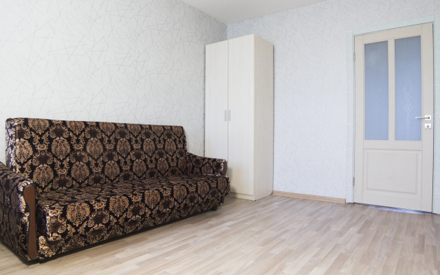 Апартаменты Уютные 4-комнатные на проспекте Бусыгина 56