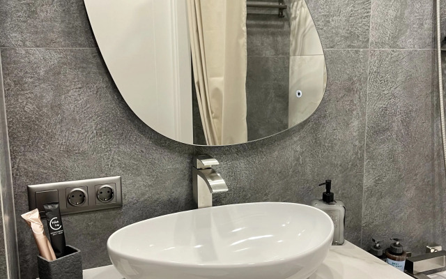 Na Inzhenernoy ulitse 8 Flat