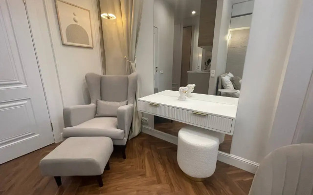 Uyutnaya studiya u Moskva-Siti Flat