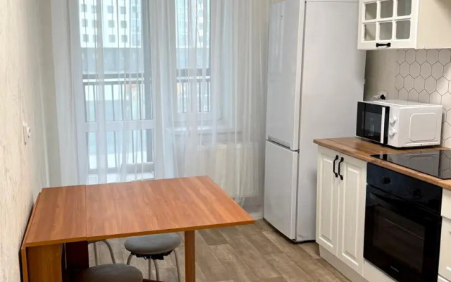 Tryokhkomnatnaya Kvartira V Mezhdurechye Flat