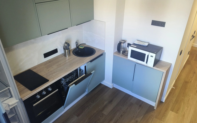 Апартаменты у метро с новым ремонтом, 20 минут от  центра