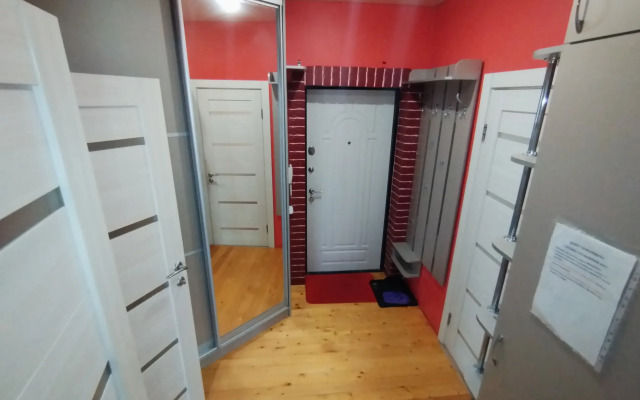 Na Ulitse Revolyutsii 3 Flat