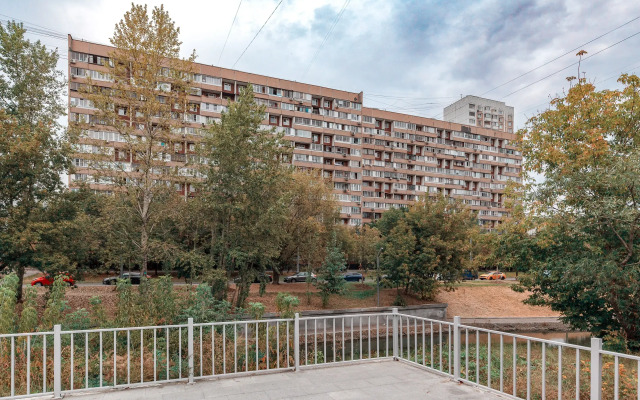 Апартаменты Просторная квартира на 4-х метро Марьино