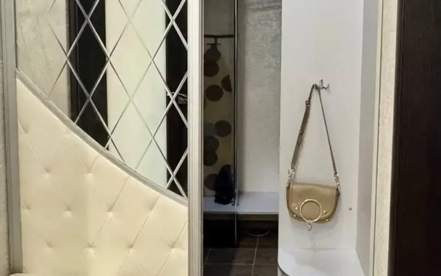 Sovremennaya kvartira v mikrorayone Gomzovo Flat