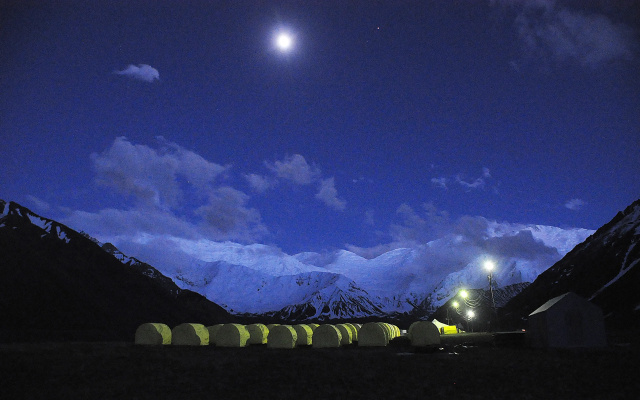 Глэмпинг Achik-Tash Base Camp