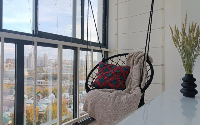 Апартаменты светлые на 16 этаже