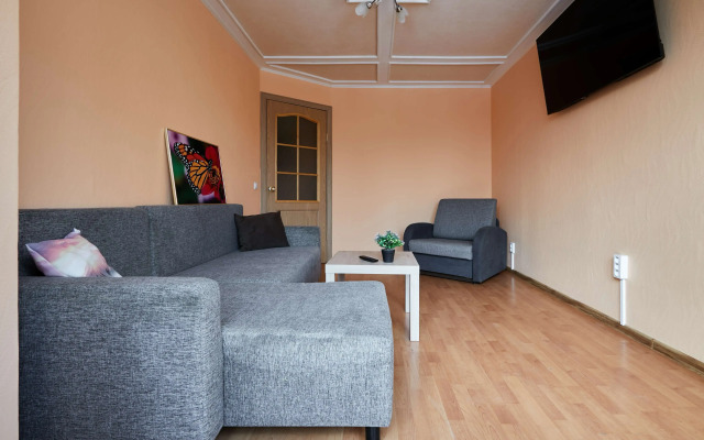 Na Ozerkovoy 51k2 Flat