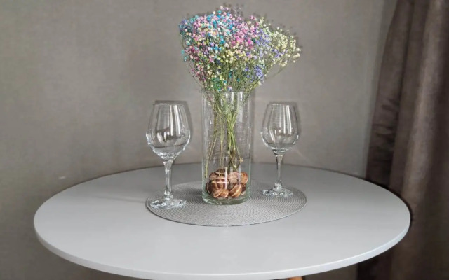 Na Yekaterininskoy Ulitse 122 Flat