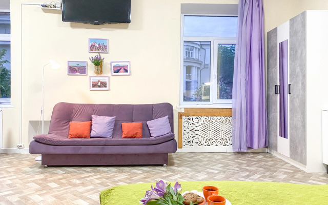 Happiness Live in the center of Sevastopol Apartment