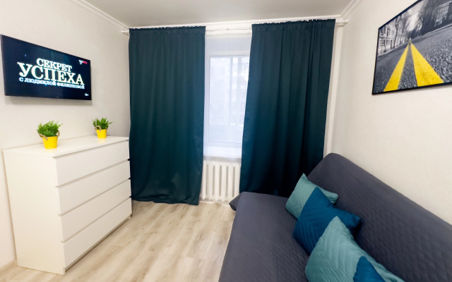 Na Vokzalnoy 3-86 Flat