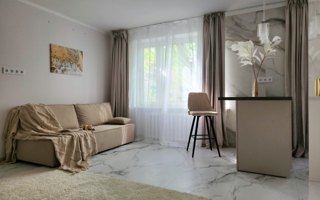 Tolstoy Donskaya Flat