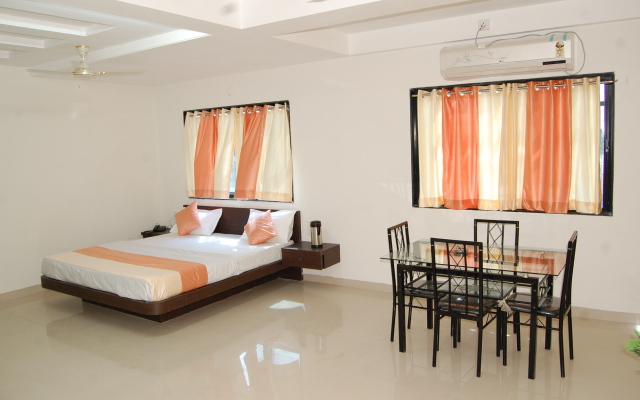 Отель Parth Executive