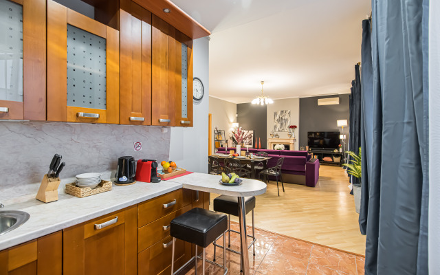 GM Jelitnaja chetverka na Arbate Apartments