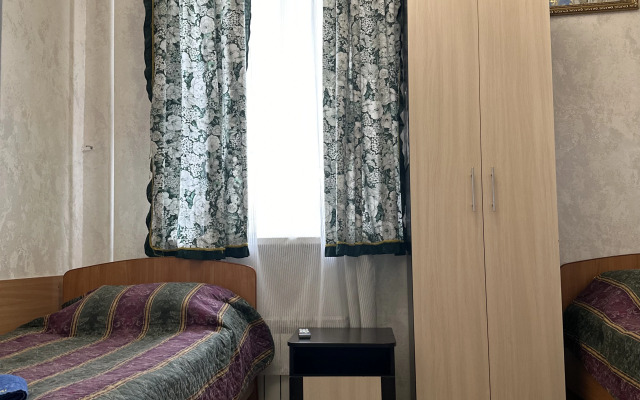 Lotos Hotel