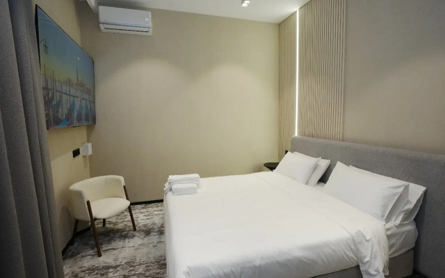Park Lane Hotel
