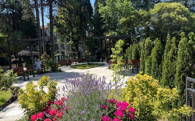 Pokrovskiy park Apartments