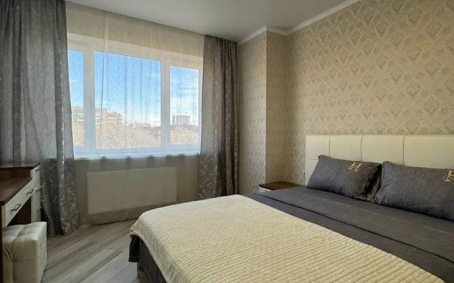 Квартира Шикарная двухкомнатная с лоджией