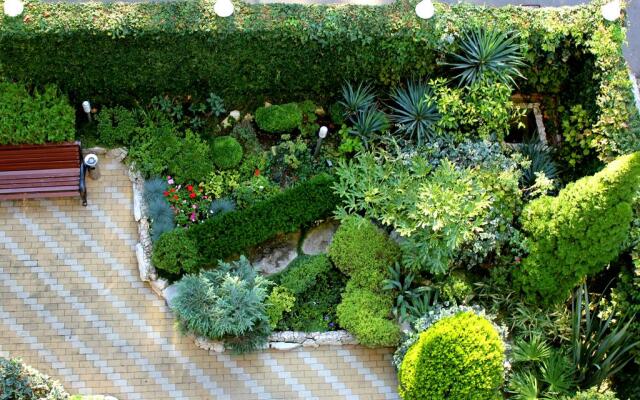 Almira Garden Guest House