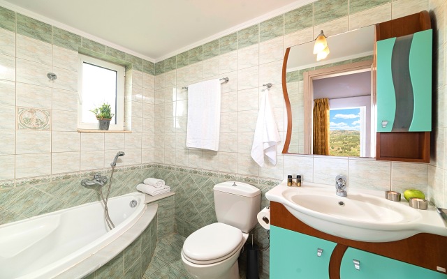 Вилла Chrysallis Heated Pool