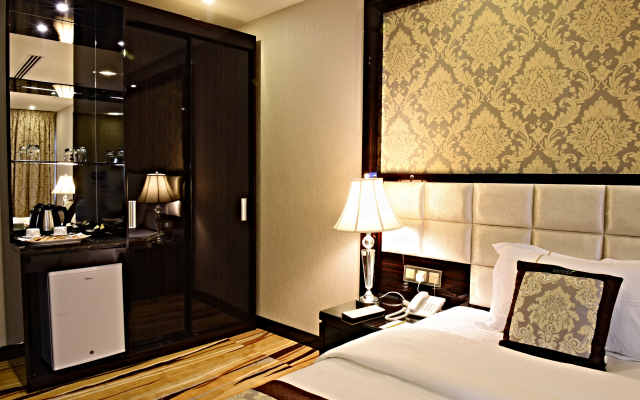 Отель Garden Plaza