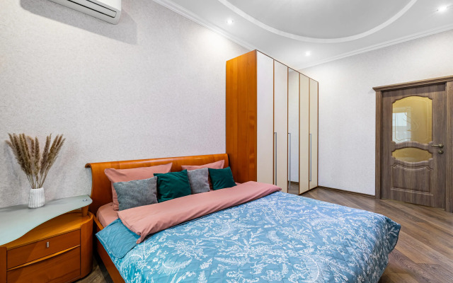 4kh Komnatnye Ryadom S Rivyeroy Apartments
