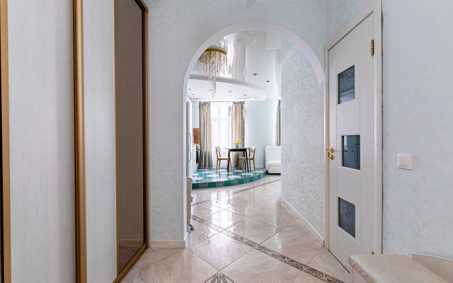 Studiya vo vnutrennem dvorike Baumana Flat