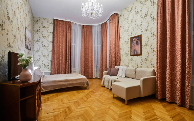 Flatstay S Erkerom I Vysokimi Potolkami Apartments