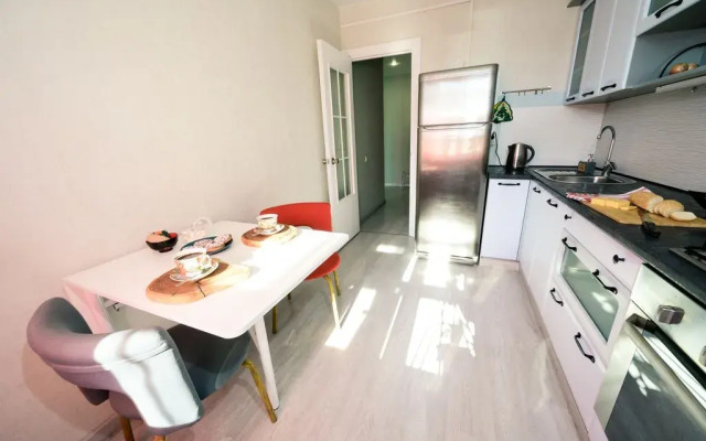 Flat  on Dobrolyubova 1