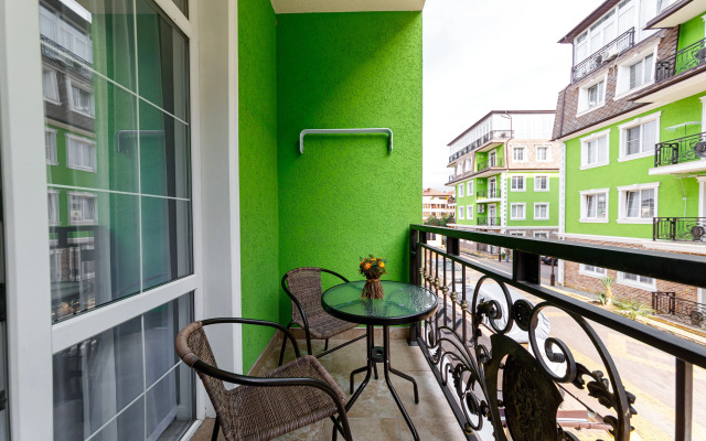 Red Apartments Art Layt Merkuri Apartments