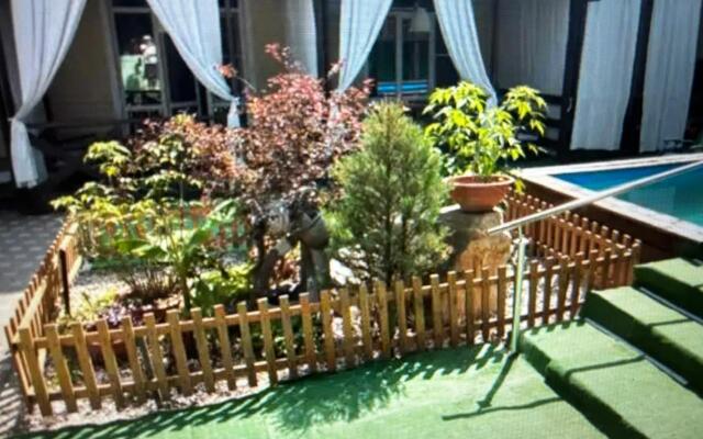 Semeyny Guest House