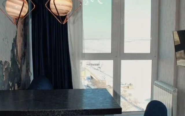 Квартира с панopaмным видoм нa pеку и мост