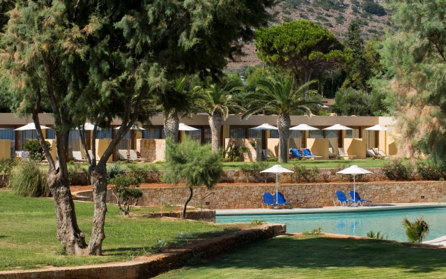 Kernos Beach Hotel
