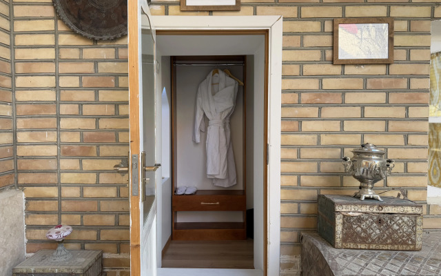 Usman Heritage Mini-hotel