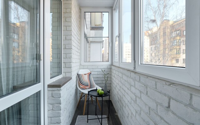 Апартаменты Большие рядом с метро и Заливом