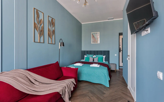 FullHouseApart dizaynerskaya chetyrekhmestnaya studiya na vokzal'noy ploshchadi Apartments