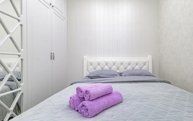 Svetlye I Uyutnye Ryadom S Botanicheskim Sadom Apartments