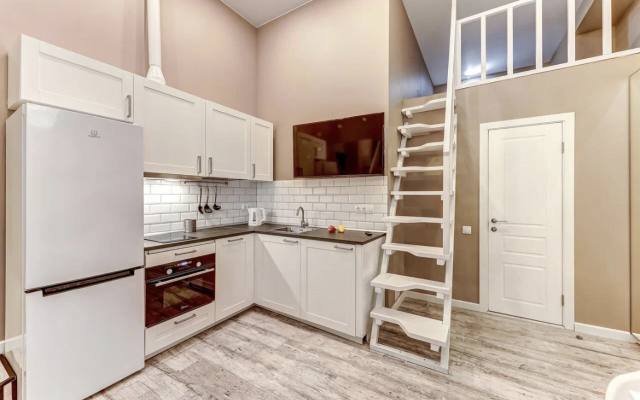 Апартаменты SweetHome на Мойке 40