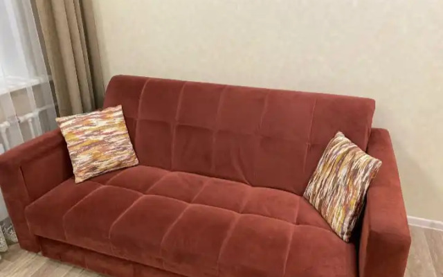 Uyutnaya Tryokhkomnatnaya Kvartira V Tsentre Goroda Flat
