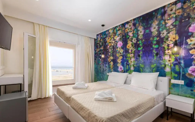 Aqua Luxury Suites