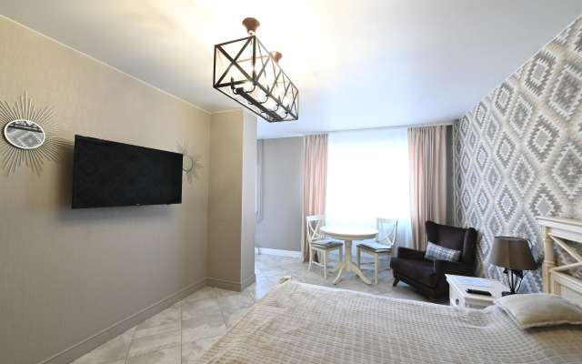 Lyuks Na Mira 4g Apartments