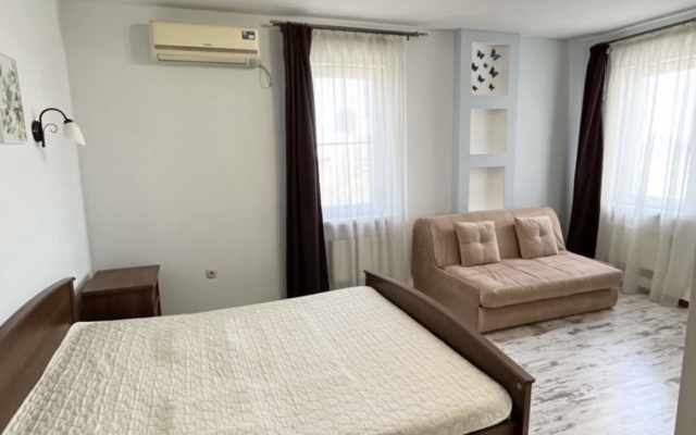 Uyutnaya kvartira v tsentre goroda Flat