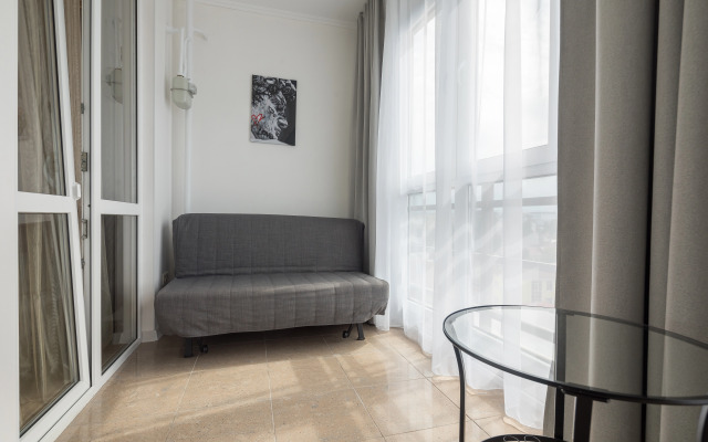 Studiya Per B Khmelnitskogo Flat