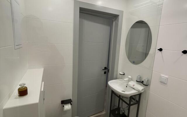 Shlosstaykh Nizhnee Ozero Apartments