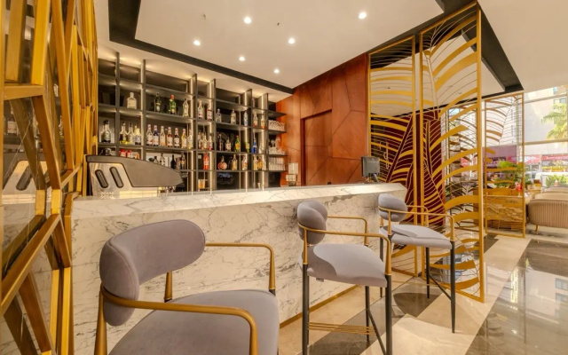 Отель Teymur Continental Hotel