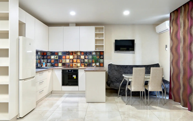 Квартира Уютная студия в новом доме у метро