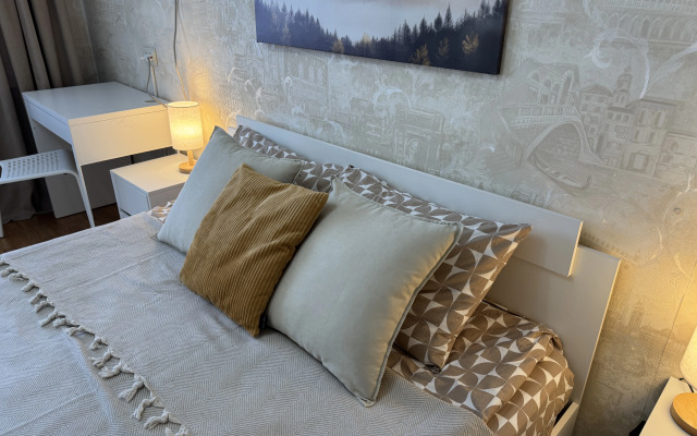 Апартаменты Уютная светлая 2-комнатная квартира с видом на Машук