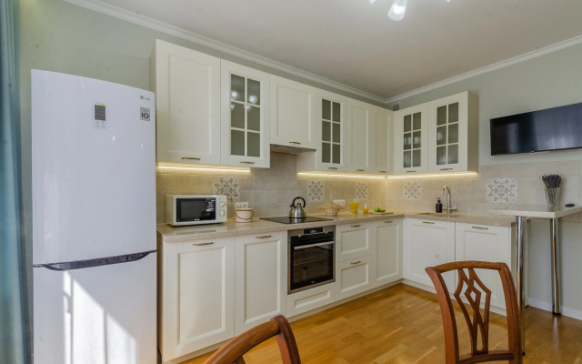 2 Komnatnaya Na Tsentralnoy Naberezhnoy Zaliva Apartment