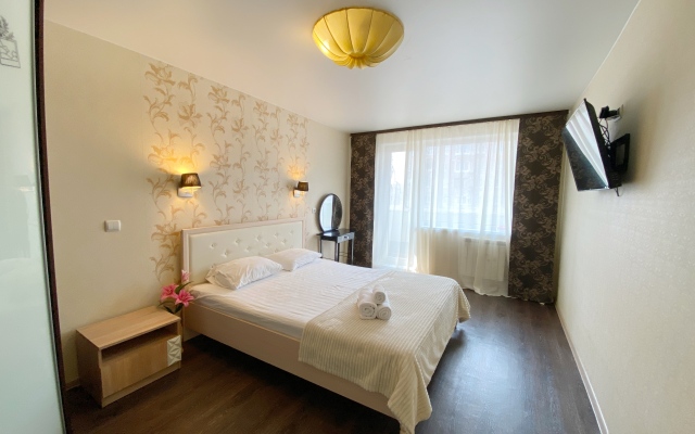 Апартаменты трехкомнатные на Острякова 7а