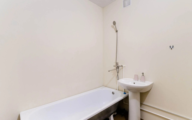 V Novom Dome Flat